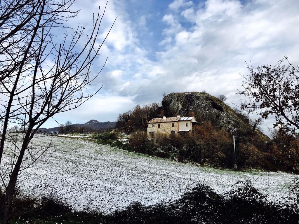 Sasso Erminia R&B Ecosostenibile Novafeltria エクステリア 写真